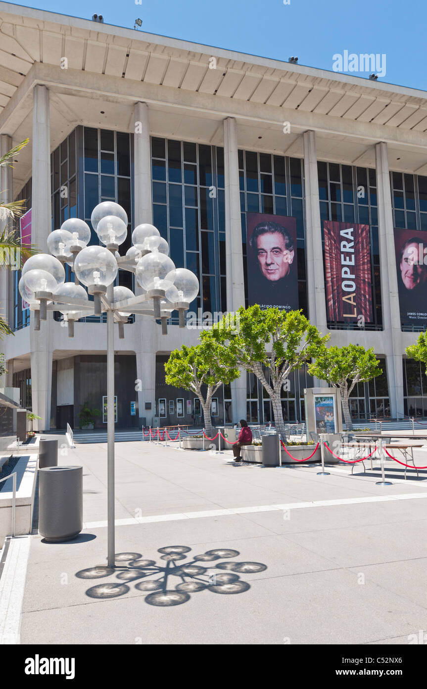 La famosa fontana presso il Los Angeles Music Center in downtown Los Angeles. Foto Stock