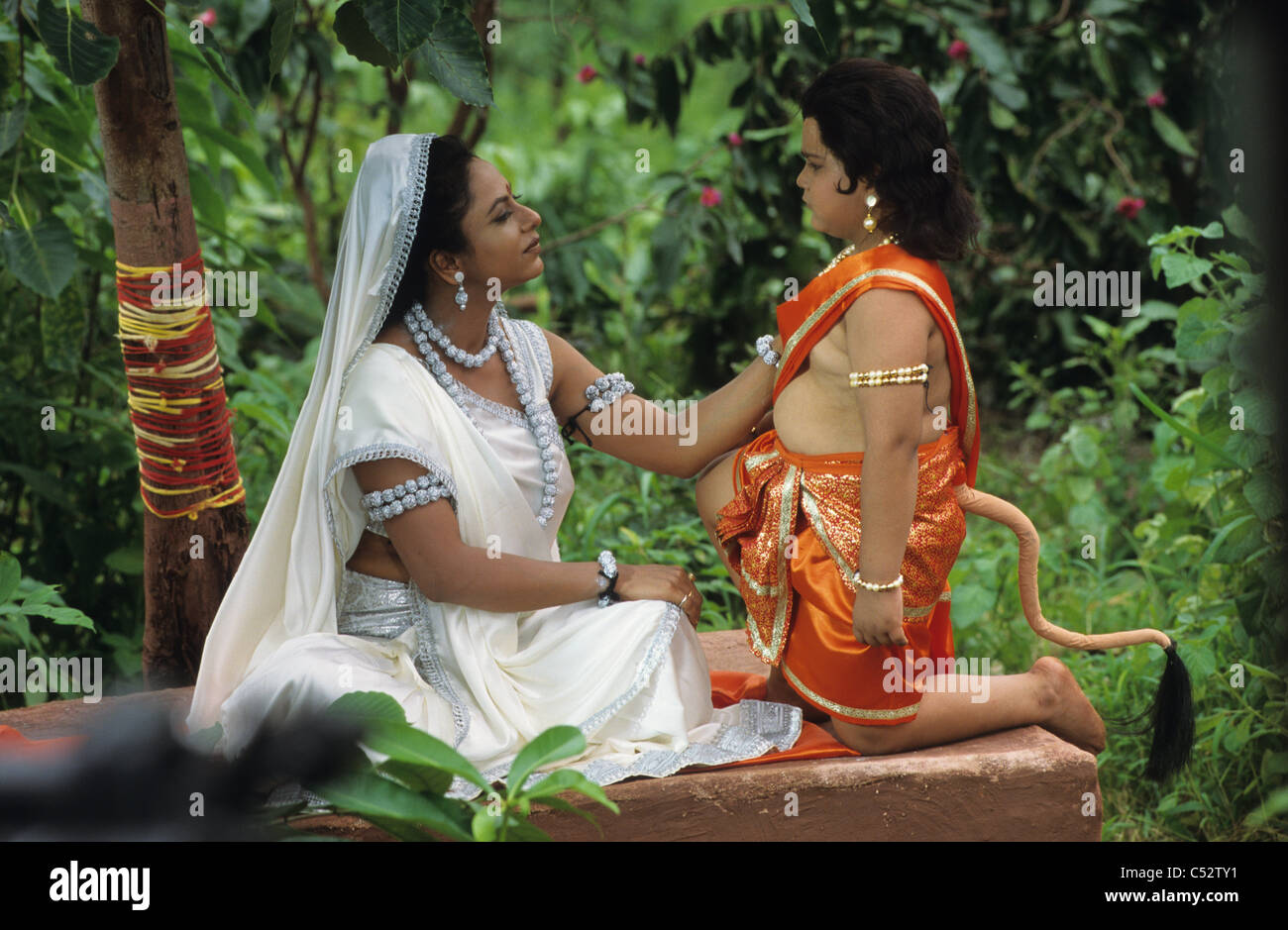 India Mumbai Bombay, outdoor set cinematografico per religiosi indù serial tv in Filmcity Goregoan Foto Stock