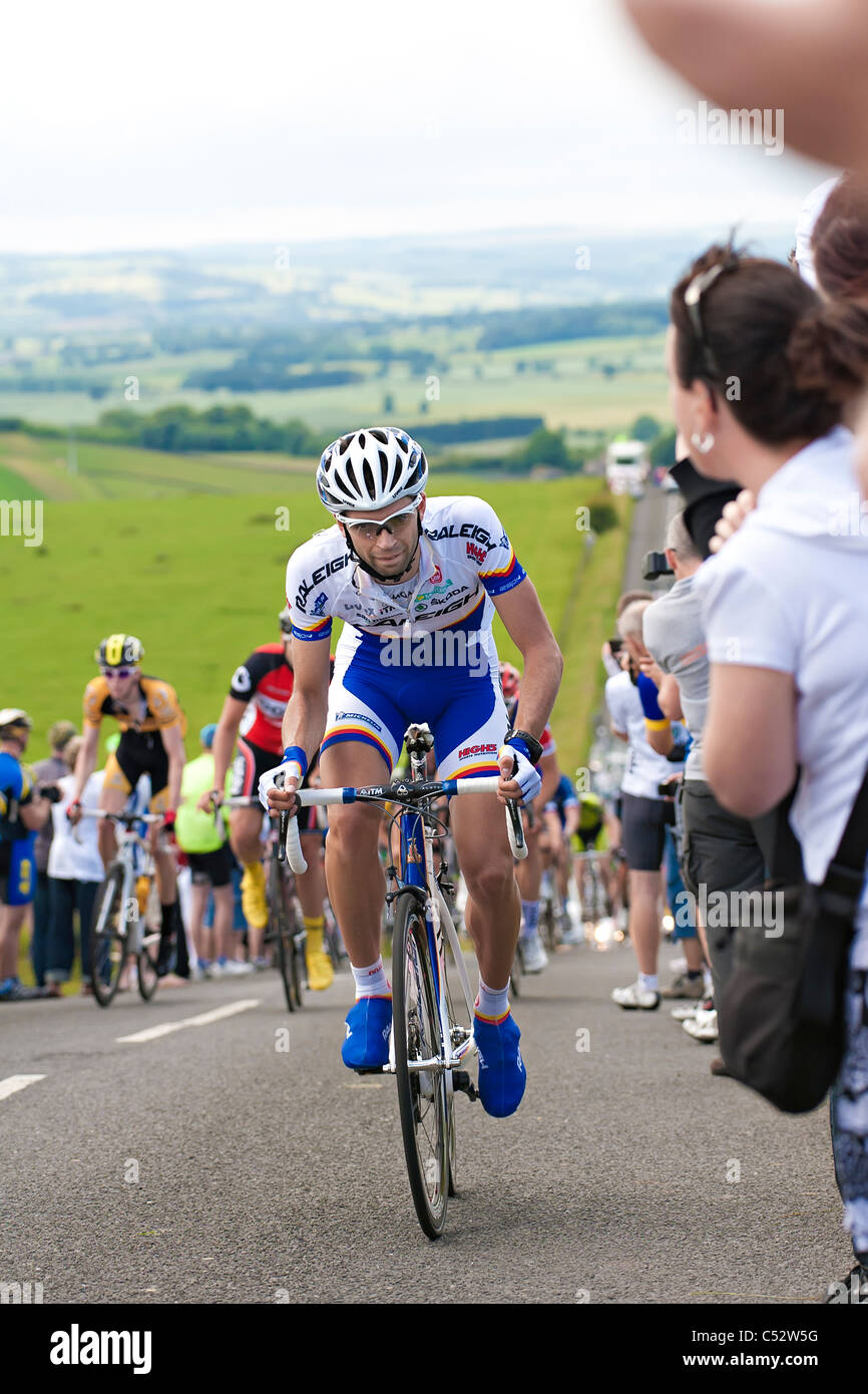 Matt Jones dal Team Raleigh scalata Ryals in Northumberland durante il British National road cycling championship Foto Stock
