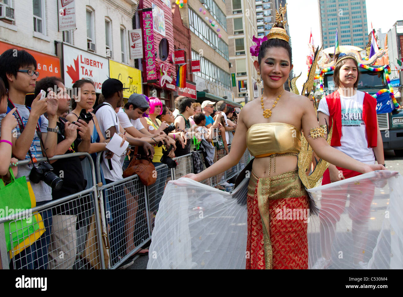Donna thai pride parade Foto Stock