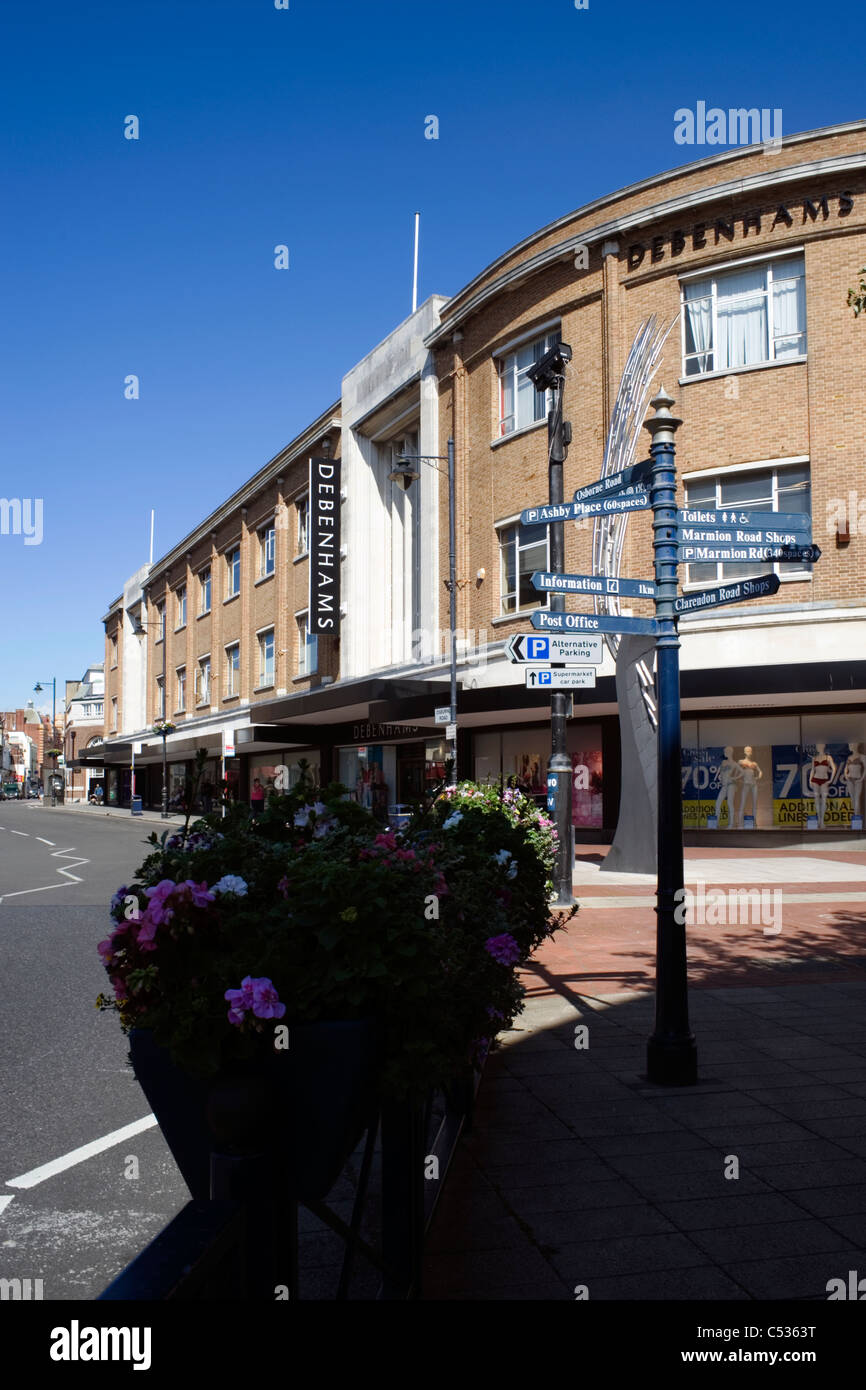 La principale area dello shopping di Palmerston Road southsea hampshire England Regno Unito Foto Stock