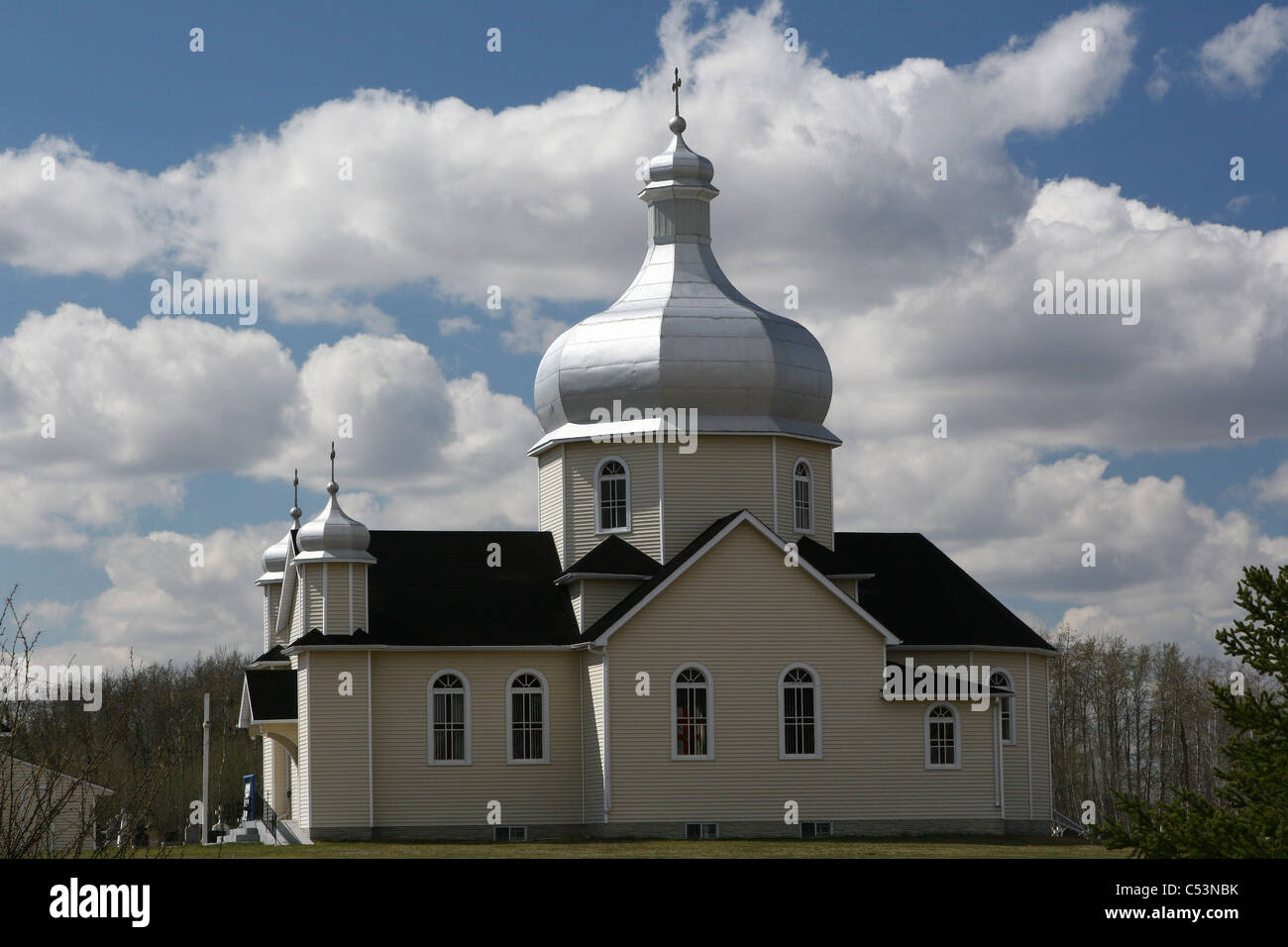 Santa Maria la Chiesa cattolica ucraina, Waugh, Alberta, Canada, chiesa di campagna, Architettura cupola circolare della curva rispetto hall Foto Stock