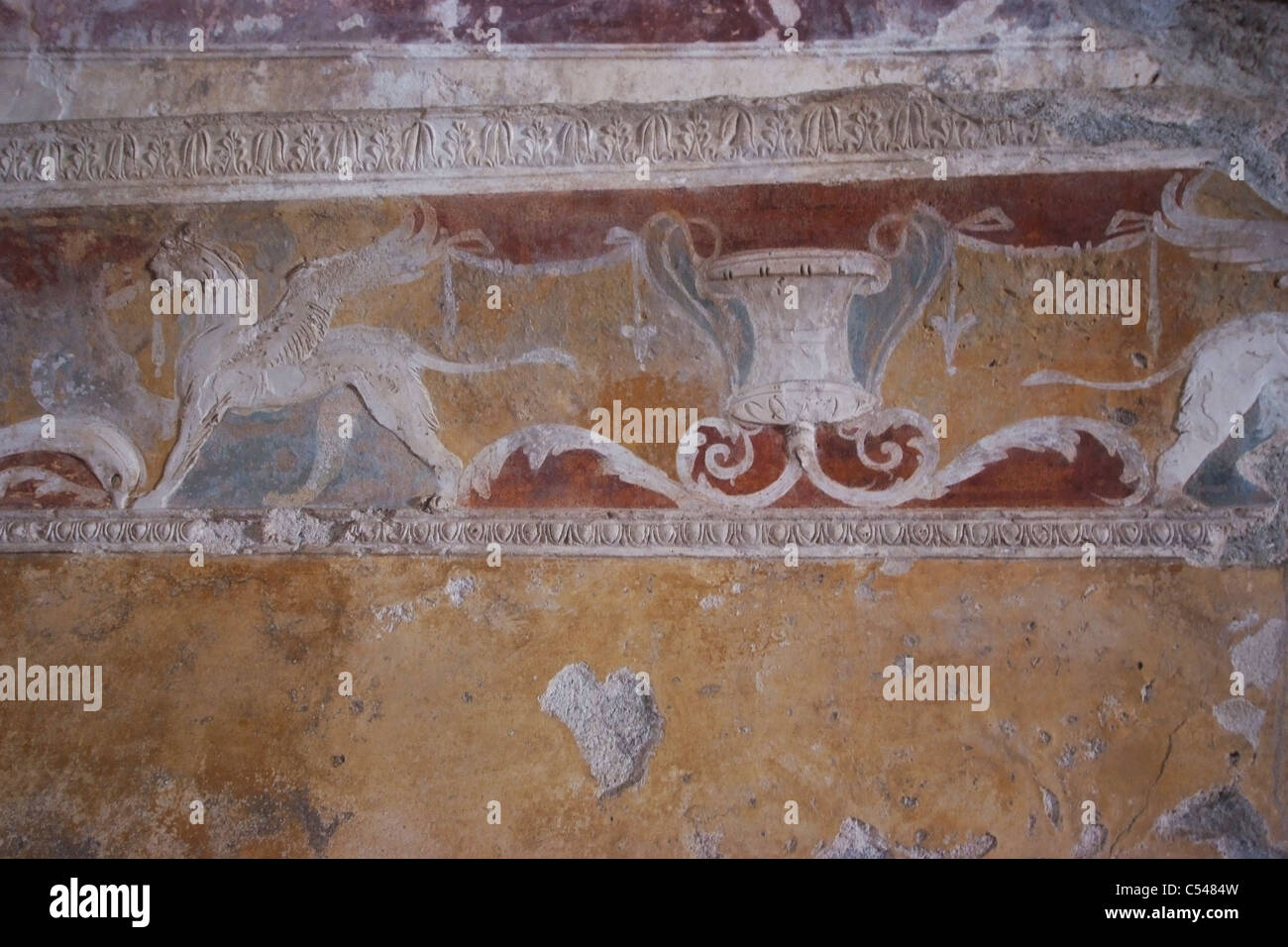 Affresco murale dettaglio dalle antiche rovine romane di Pompei ...