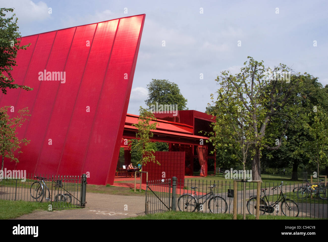 La Sun Red Pavilion, Serpentine Gallery di Londra, W2, Inghilterra Foto Stock