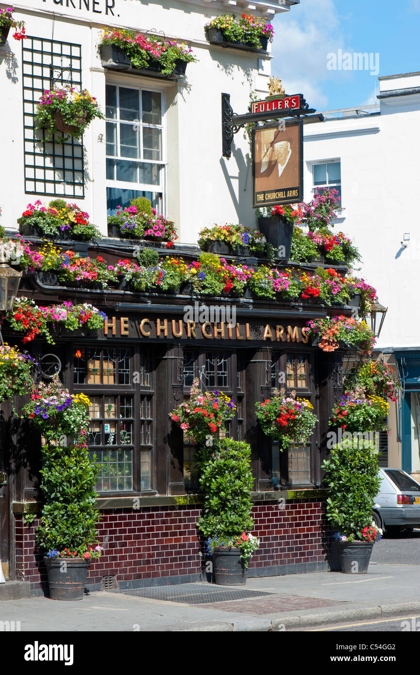 Gualchiere The Churchill Arms pub, Kensington, London, Regno Unito Foto Stock