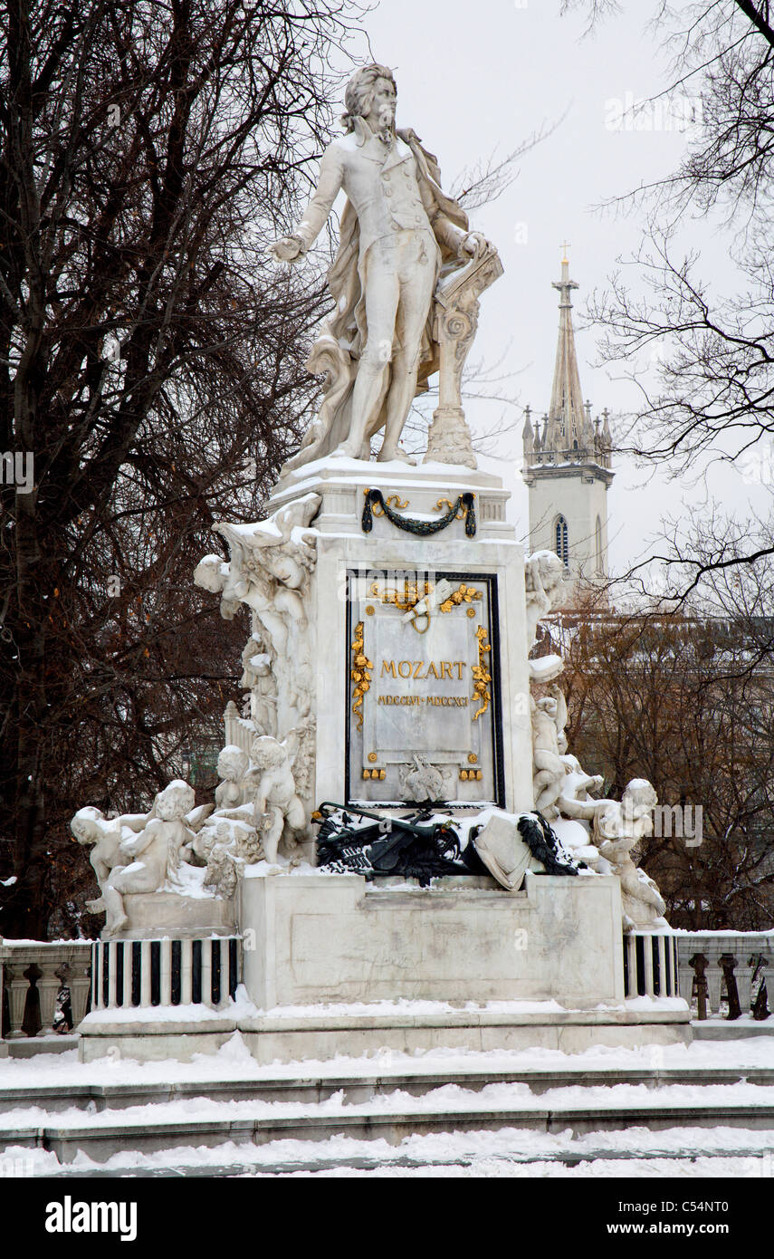 Vienna - Mozart landmark in inverno Foto Stock