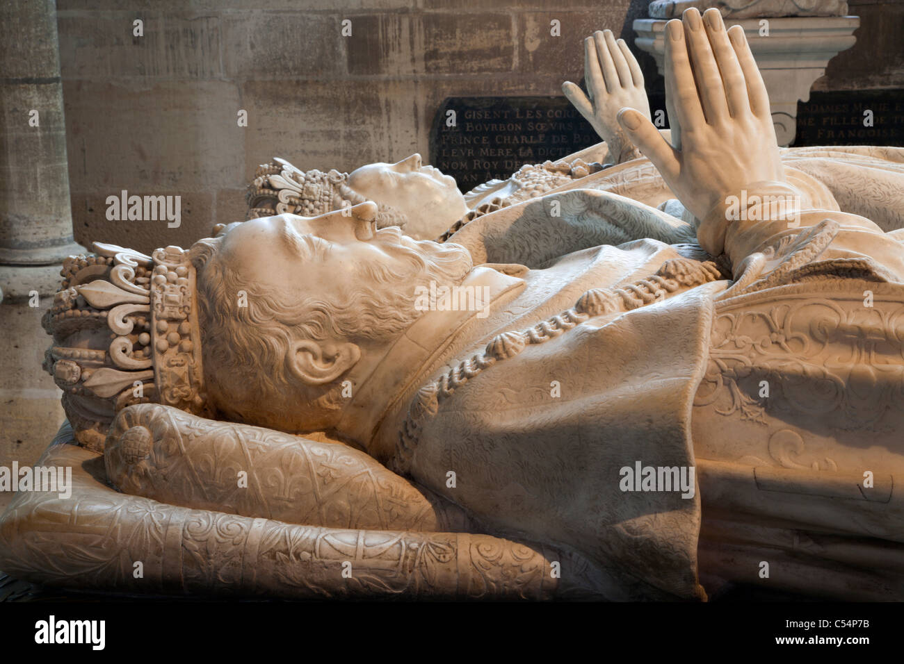 Parigi - Tomba di Enrico II e Caterina de' Medici, da Saint Denis cattedrale gotica Foto Stock