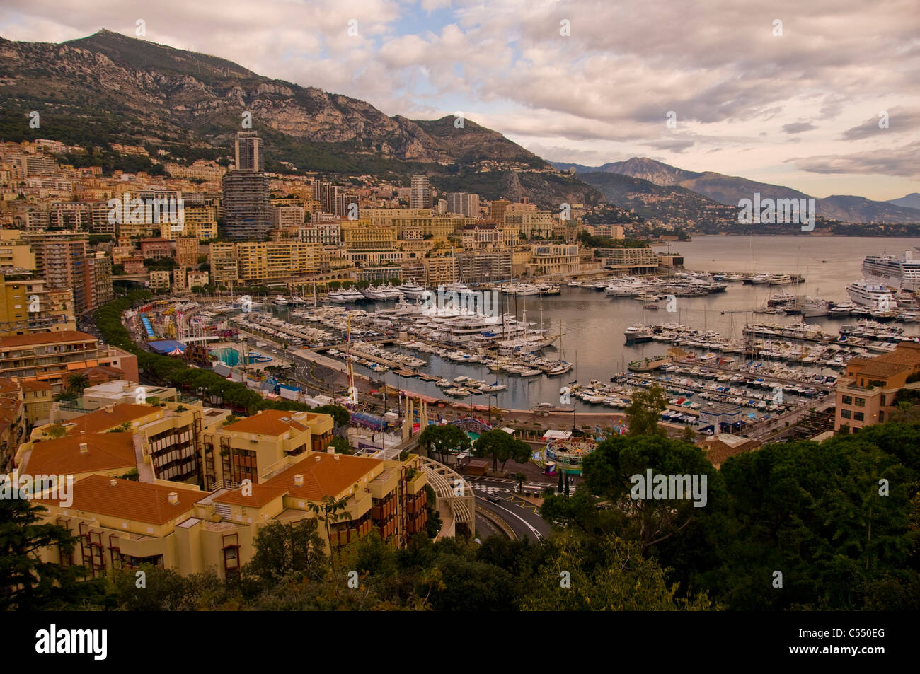 Vista su Monaco e il Mare Mediterraneo Foto Stock