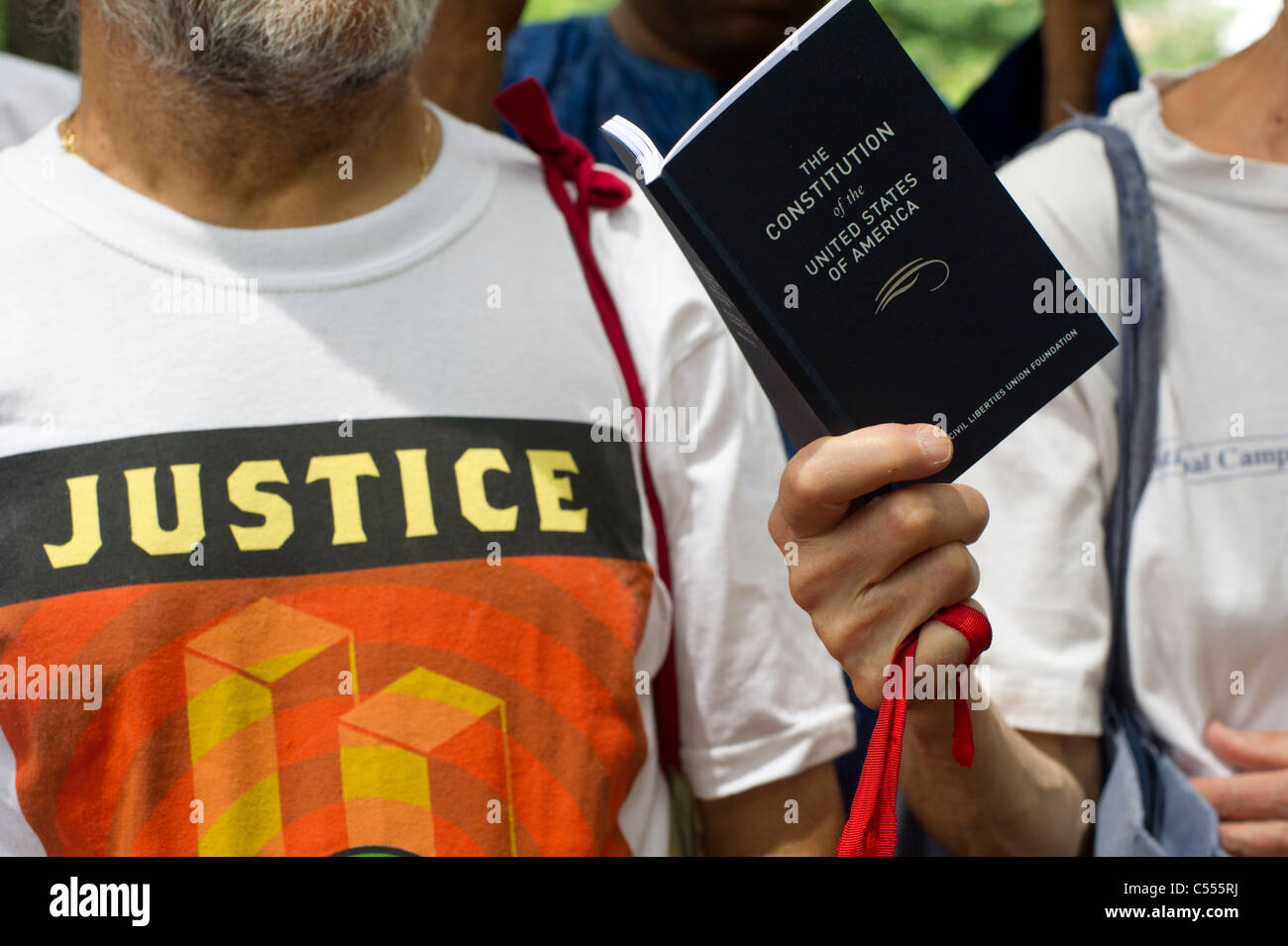 I Newyorkesi di leggere ad alta voce i passaggi dalla costituzione degli Stati Uniti, la Carta dei diritti e la Dichiarazione di Indipendenza Foto Stock