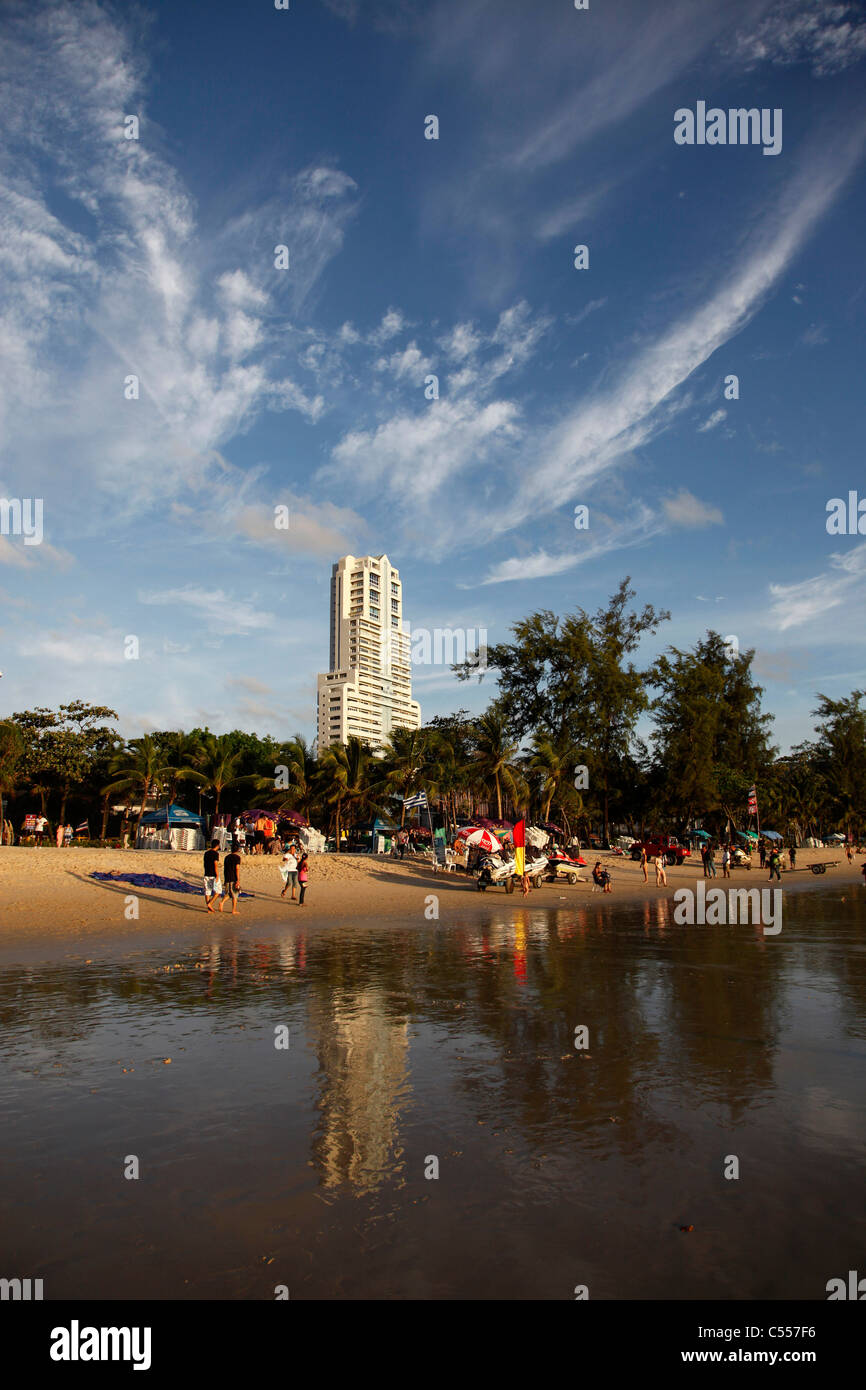 Patong Beach a Patong, Phuket, Tailandia Foto Stock
