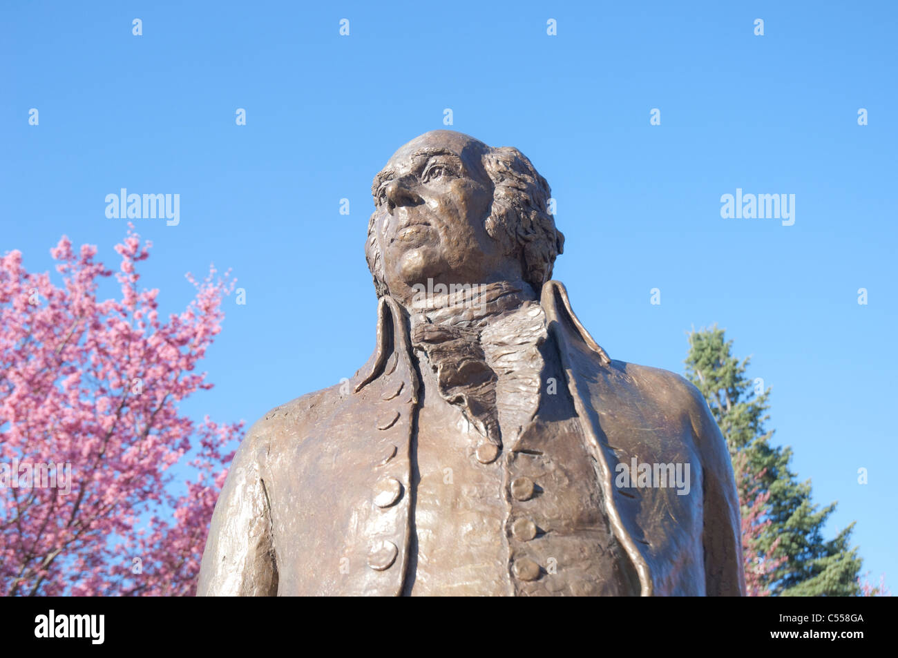 Basso angolo vista di una statua di John Adams al centro di Quincy, Quincy, Massachusetts, STATI UNITI D'AMERICA Foto Stock