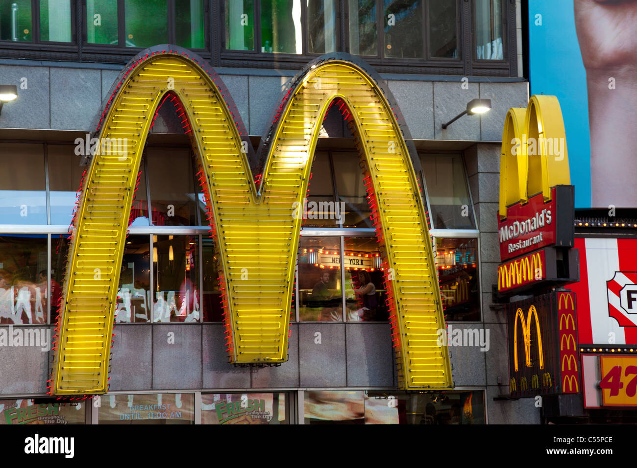 McDonalds in Times Square a New York, Stati Uniti d'America Foto Stock