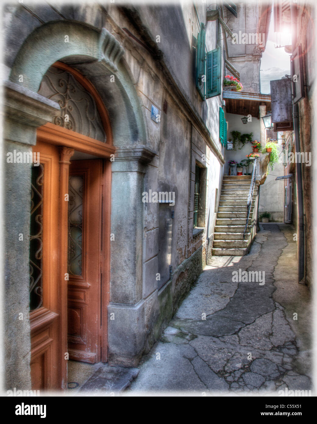 HR - ISTRIA: Stari Grad nella vecchia Lovran (digitale immagine HDR) Foto Stock