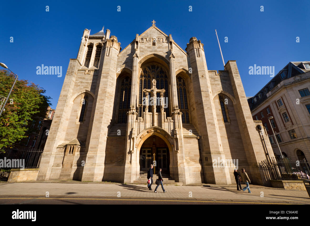 Leeds Cattedrale cattolica romana, sulla giunzione di Cookridge Street e Great George Street, fu costruito tra il 1901-1904. Foto Stock