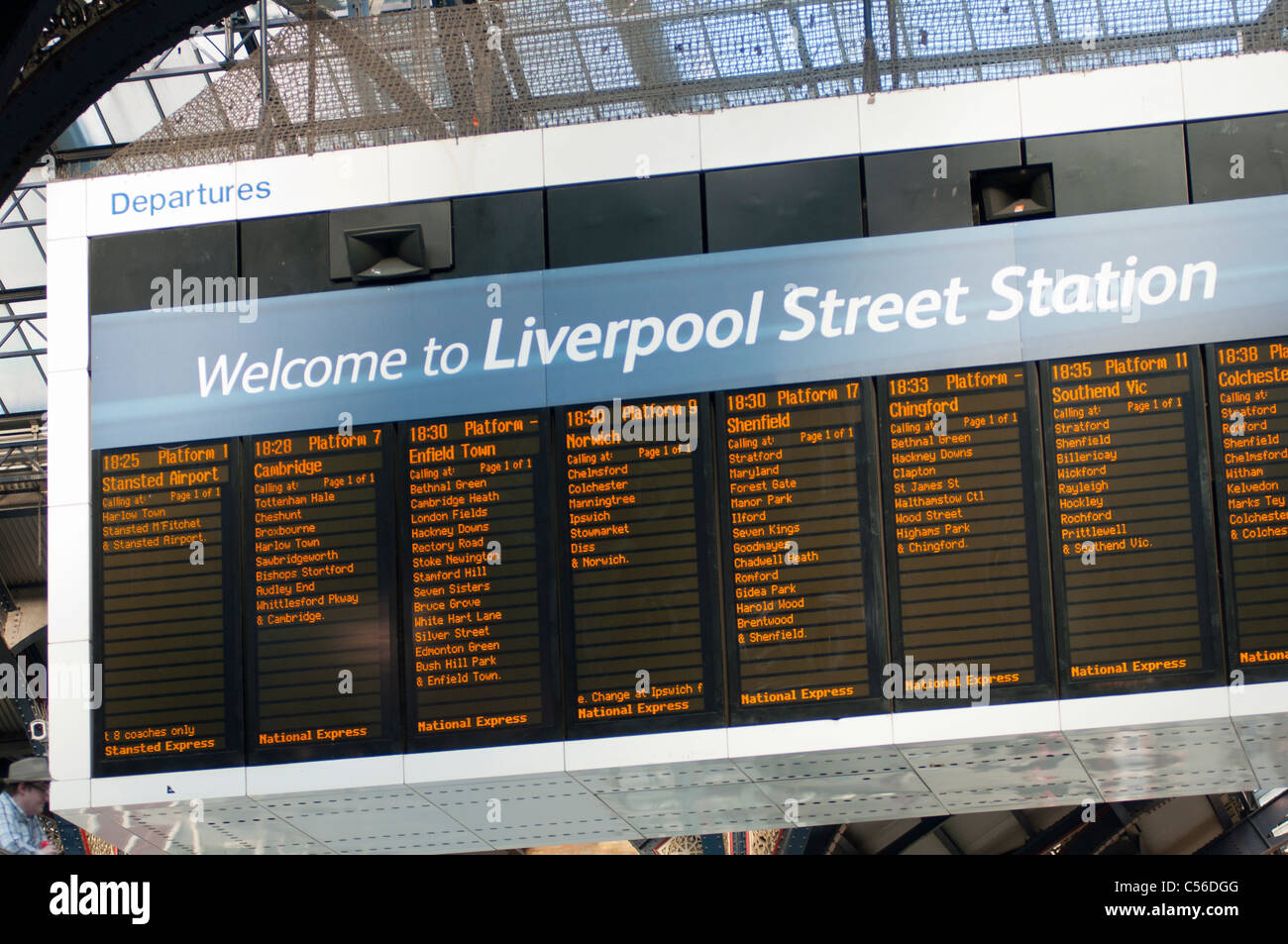 Dalla stazione di Liverpool street partenze board. Foto Stock