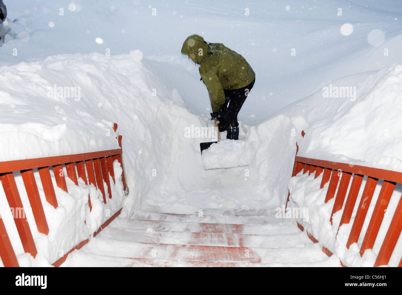 Scavo dopo una bufera di neve in Quebec Foto Stock