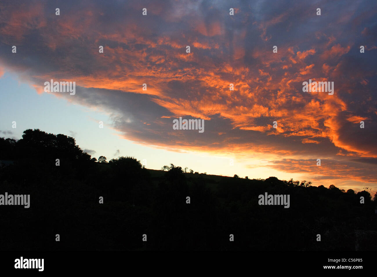 Moody cielo di notte su Devon UK Foto Stock