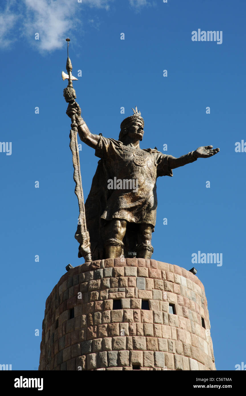 La statua di Pachacutec in Cusco, Perù Foto Stock