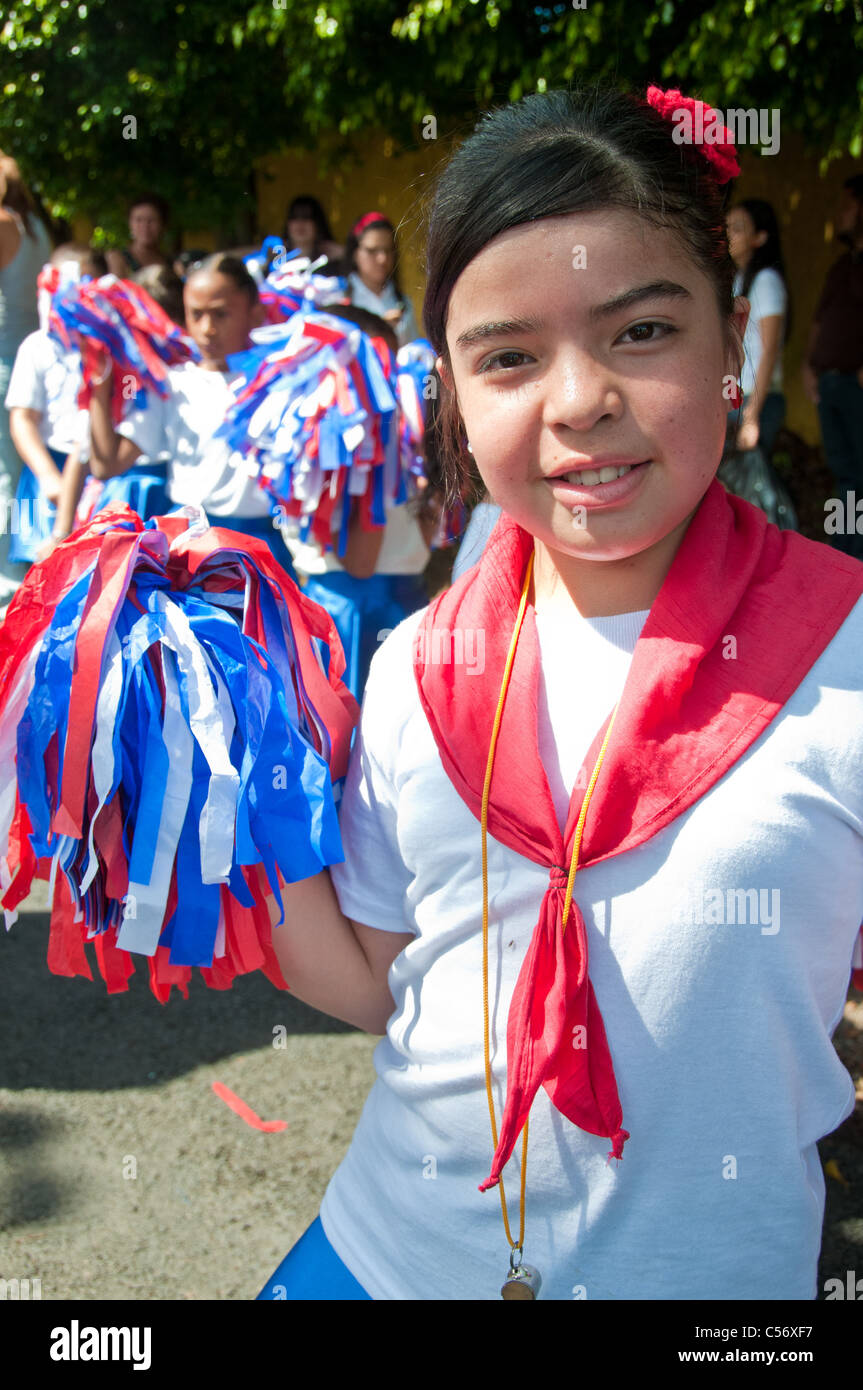 Costa Rican ragazza Independence Day parade valle centrale Ciudad Colon Costa Rica Foto Stock