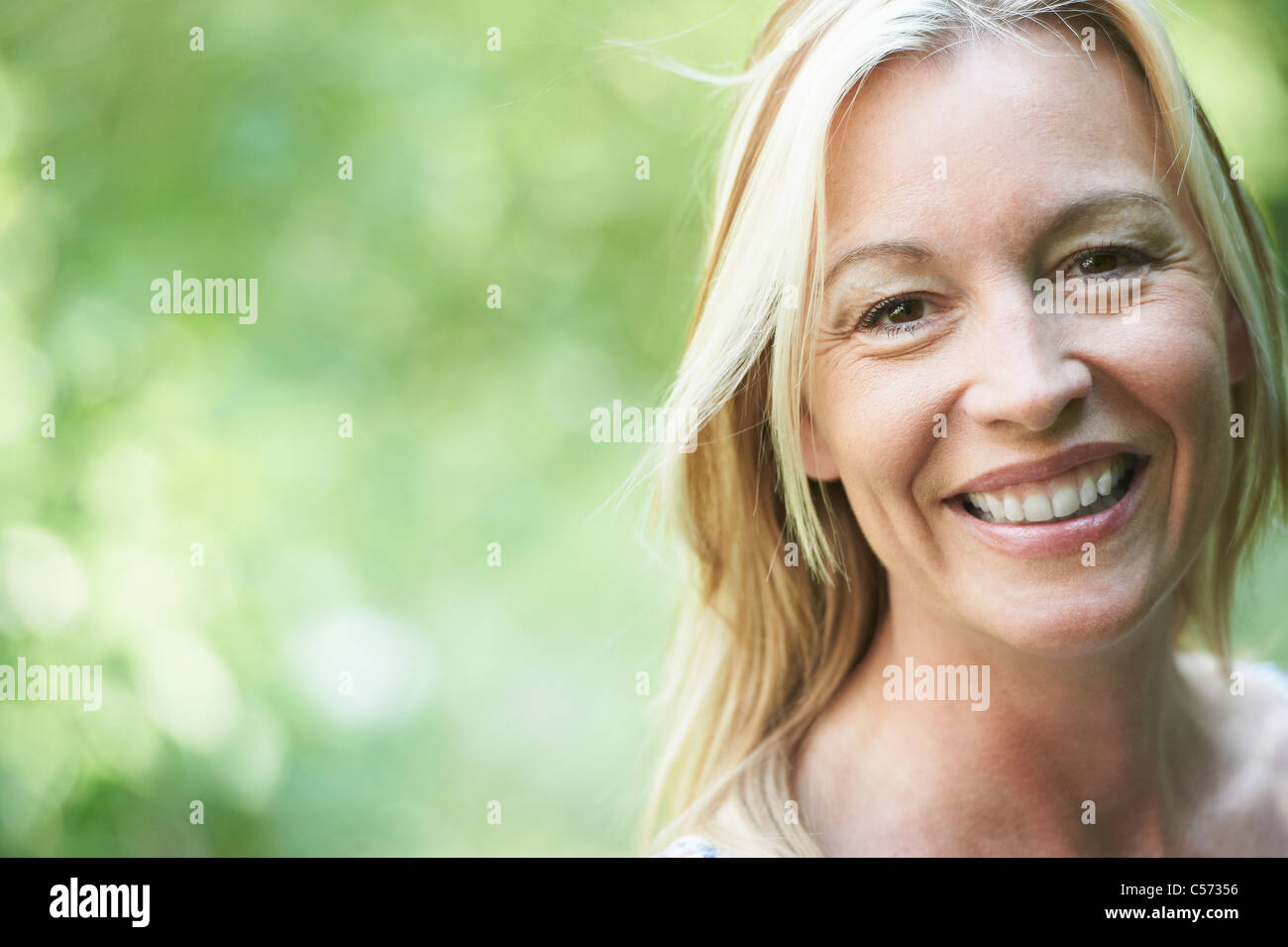 Close up di donna sorridente Foto Stock