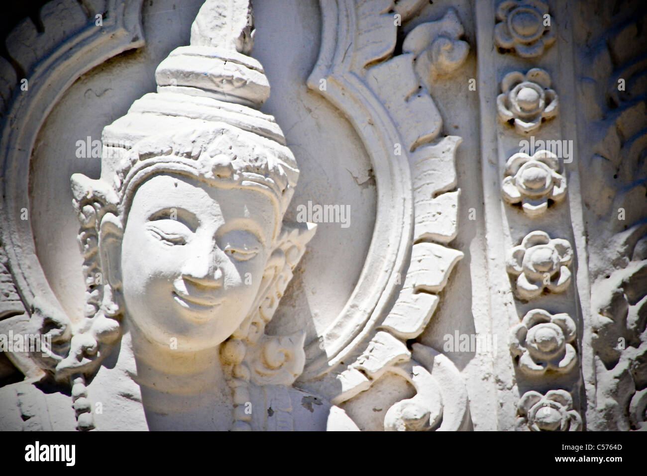 Decorazioni religiose, divinità, artefatti dèi, Buddha, tempio, Pha That Luang, Vientiane, Laos, Sud Est asiatico Foto Stock Decorazioni religiose, divinità, artefatti dèi, Buddha, tempio, Pha That Luang, Vientiane, Laos, Sud Est asiatico Foto Stock