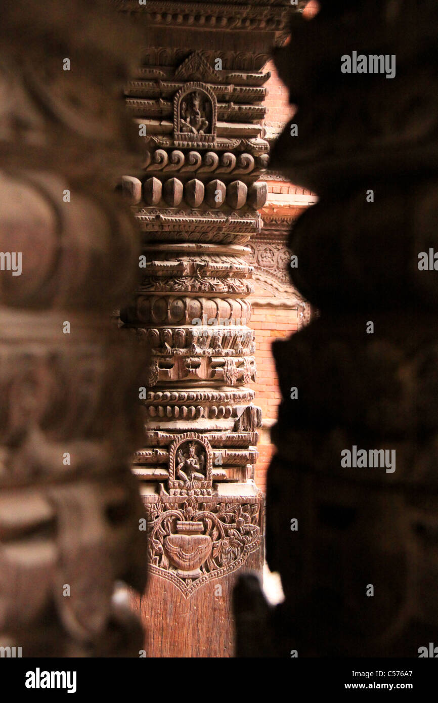 Intrinseca opera d'arte, teschi e facce, murale e incisioni su legno, Durbar Square, Kathmandu, Nepal, Sud-est asiatico, Foto Stock Intrinseca opera d'arte, teschi e facce, murale e incisioni su legno, Durbar Square, Kathmandu, Nepal, Sud-est asiatico, Foto Stock