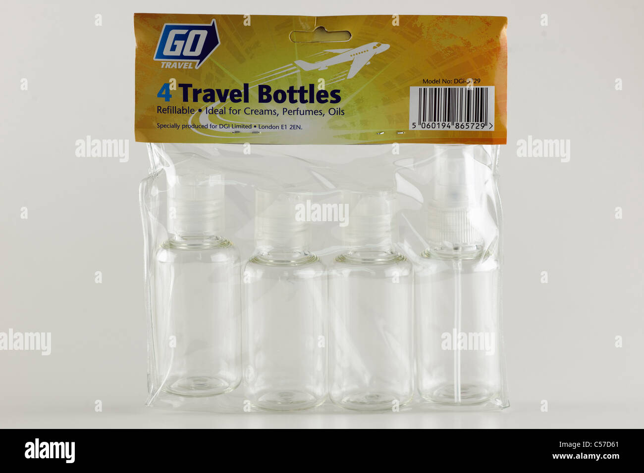 Quattro accendini di plastica bottiglie di viaggio da Go Travel Foto Stock
