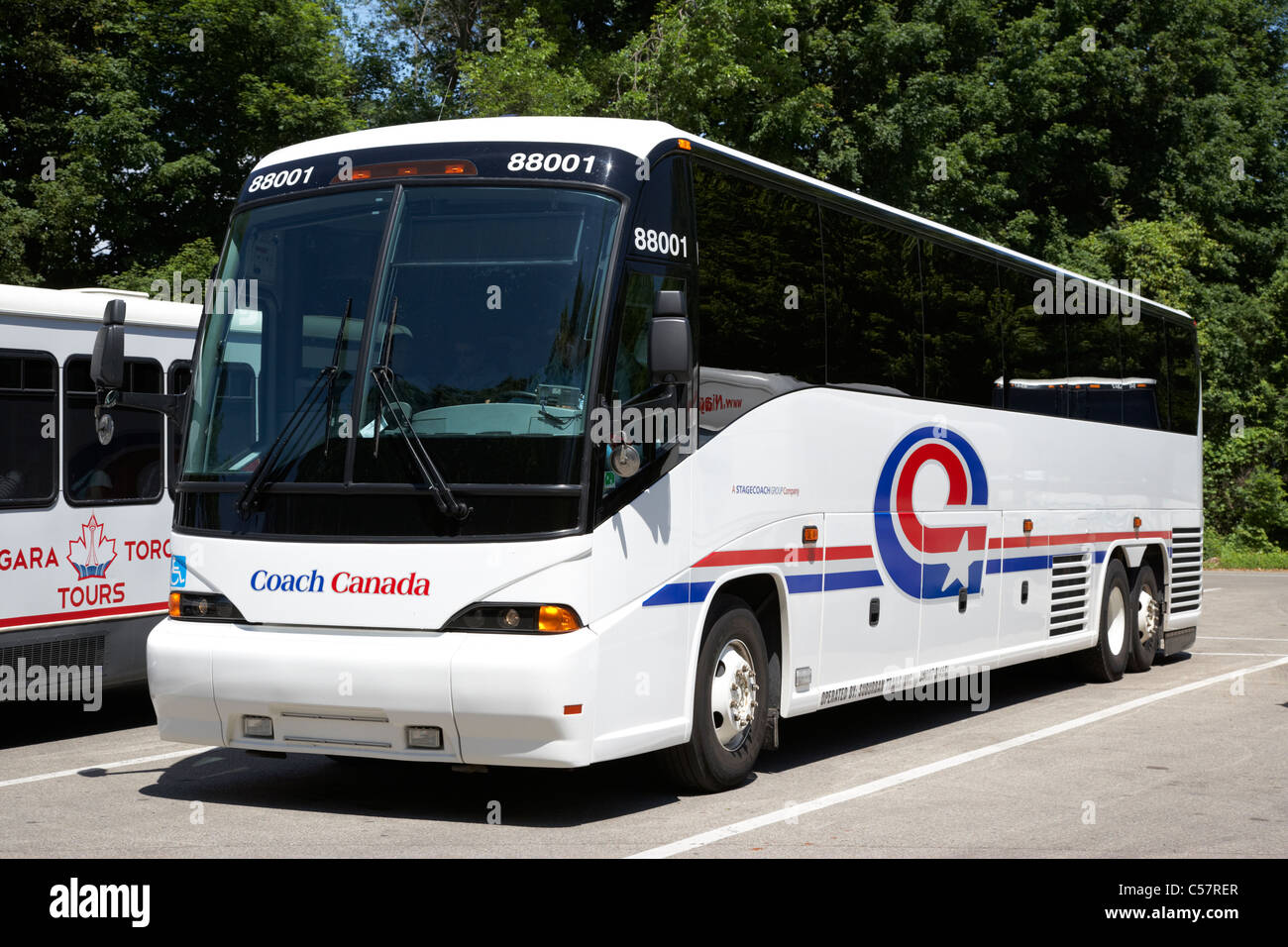 Coach canada tour bus nel parcheggio al di fuori del Niagara sul lago Ontario Canada Foto Stock