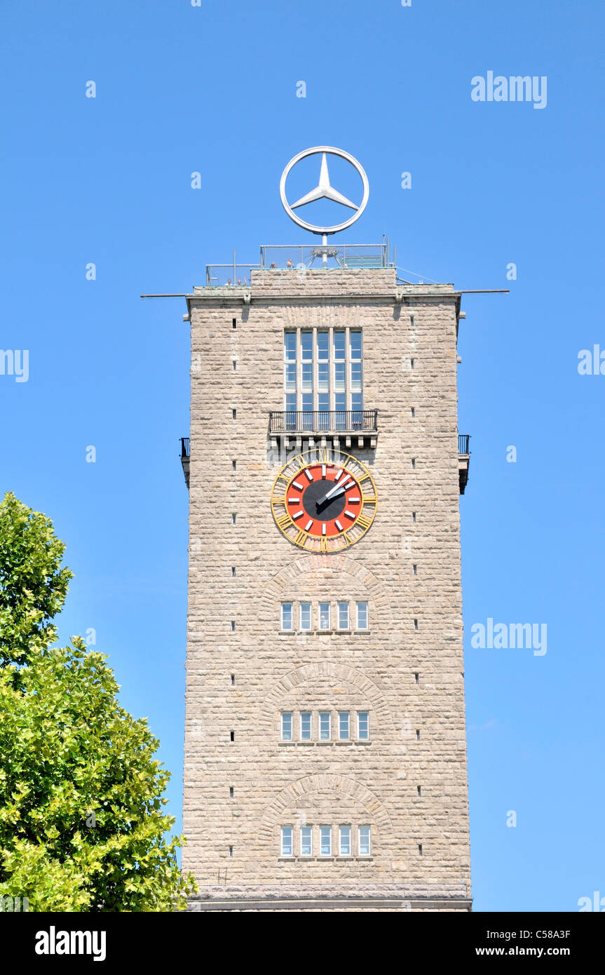 Stazione ferroviaria, torre rook, orologio, guarda, stazione centrale di Stoccarda, Baden-Württemberg, Germania, Europa Foto Stock