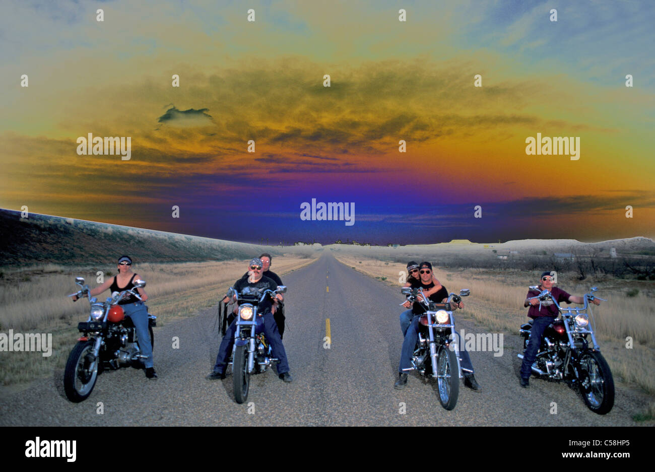 Biker, Tucumcari, Nuovo Messico, Stati Uniti, Stati Uniti, America, bici del motore, strada, lunga, diritta Foto Stock