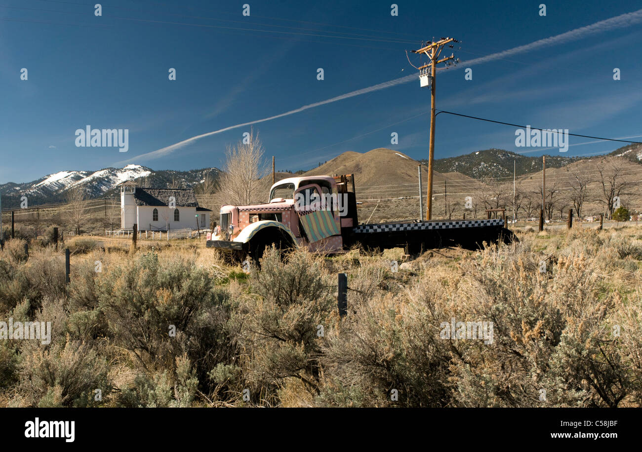 Vecchio carrello, chiesa, Sierra Nevada, Montagne, neve, Doyle, California, Stati Uniti d'America, Stati Uniti, America, Foto Stock
