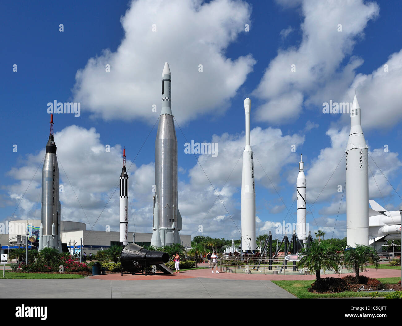 Giardino a razzo, Kennedy Space Center, nei pressi di Titusville, Florida, Stati Uniti d'America, Stati Uniti, America, razzi, spazio di viaggio, il museo Foto Stock