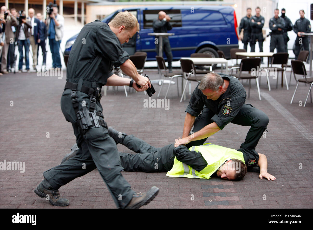 Area formazione della polizia tedesca squadre SWAT. Hostage Rescue e altre unità speciali di polizia esercitare forze di centro. Germania. Foto Stock