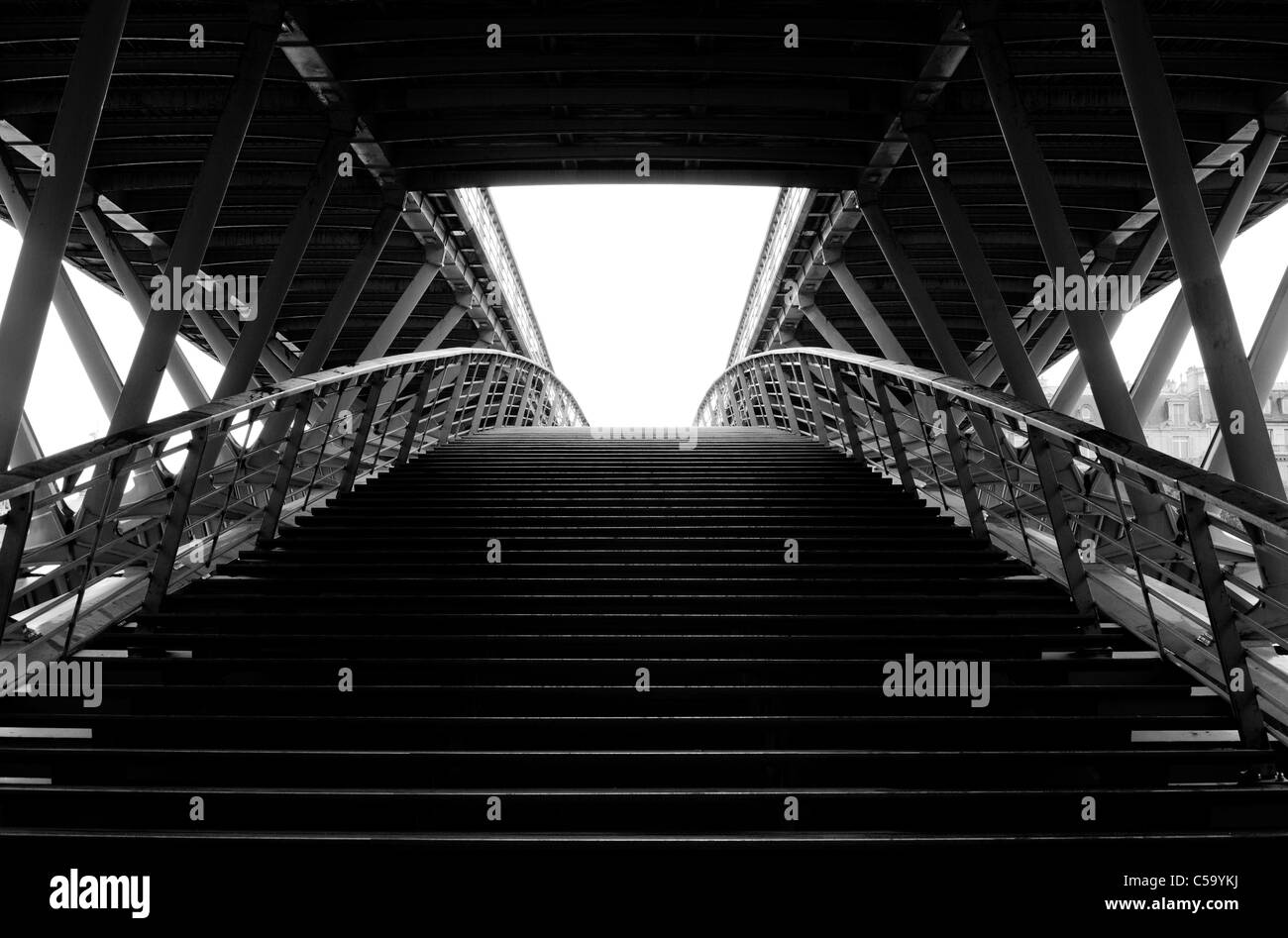 La passerella Leopold-Sedar-Senghor passerella (pont de Solferino) formalmente noto come le passerelle Solferino. Parigi. Francia Foto Stock