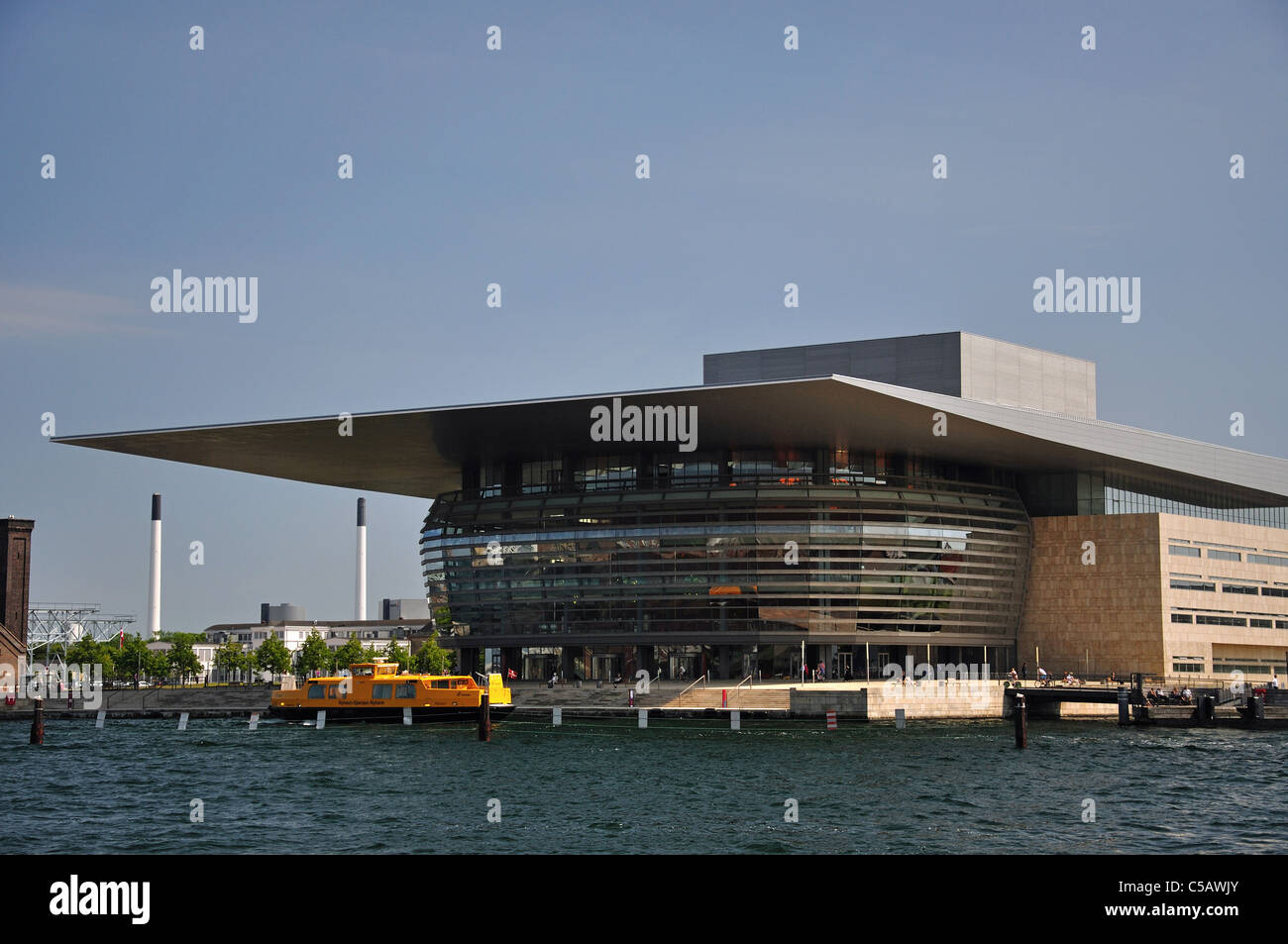 Teatro dell'Opera (Operaen) e porto, Copenaghen (Kobenhavn), Regno di Danimarca Foto Stock