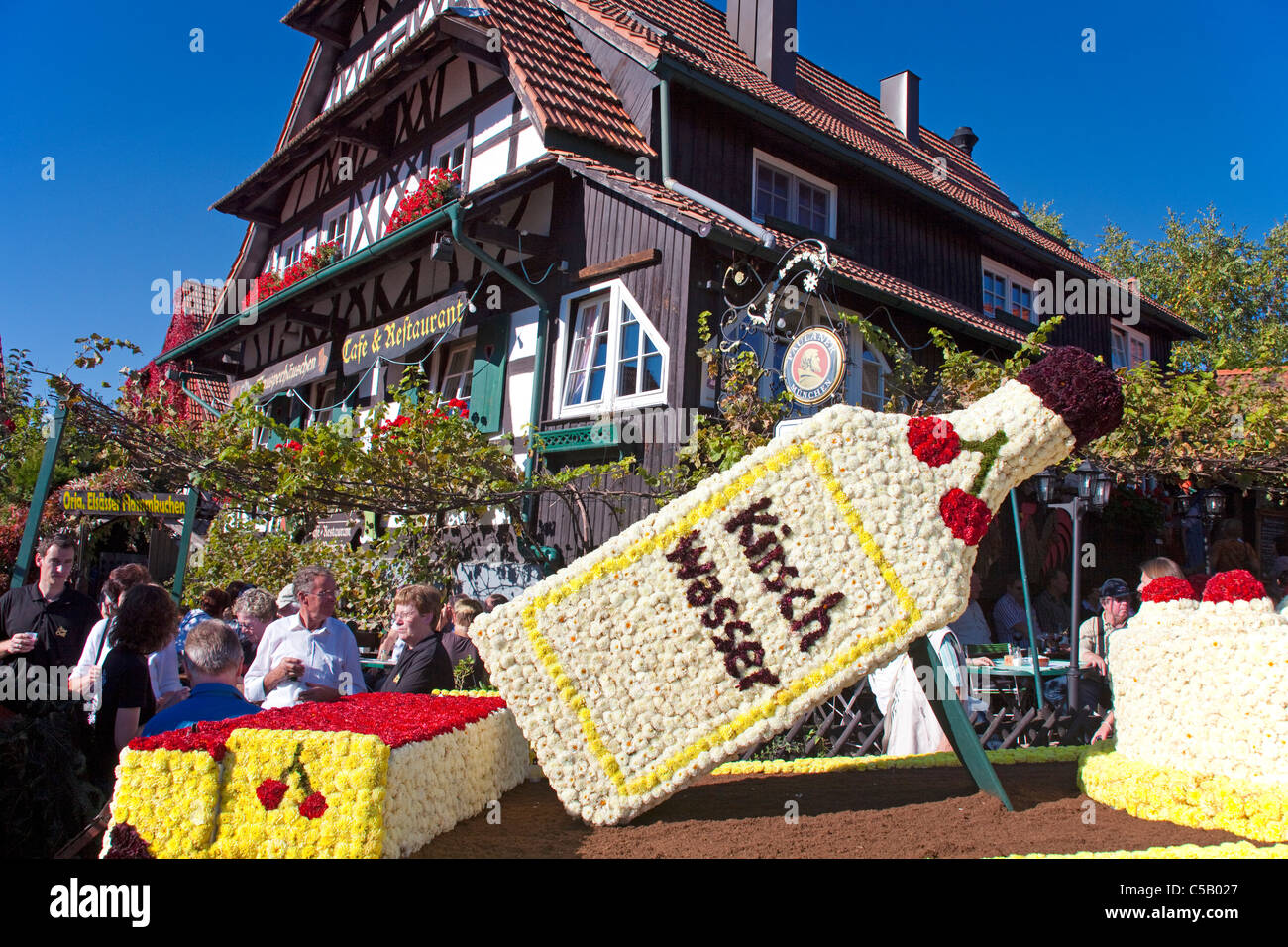 Festumzug, Erntedankfest und Weinfest a Sasbachwalden Schwarzwald, Harvest Festival, la Giornata del Ringraziamento, foresta nera Foto Stock