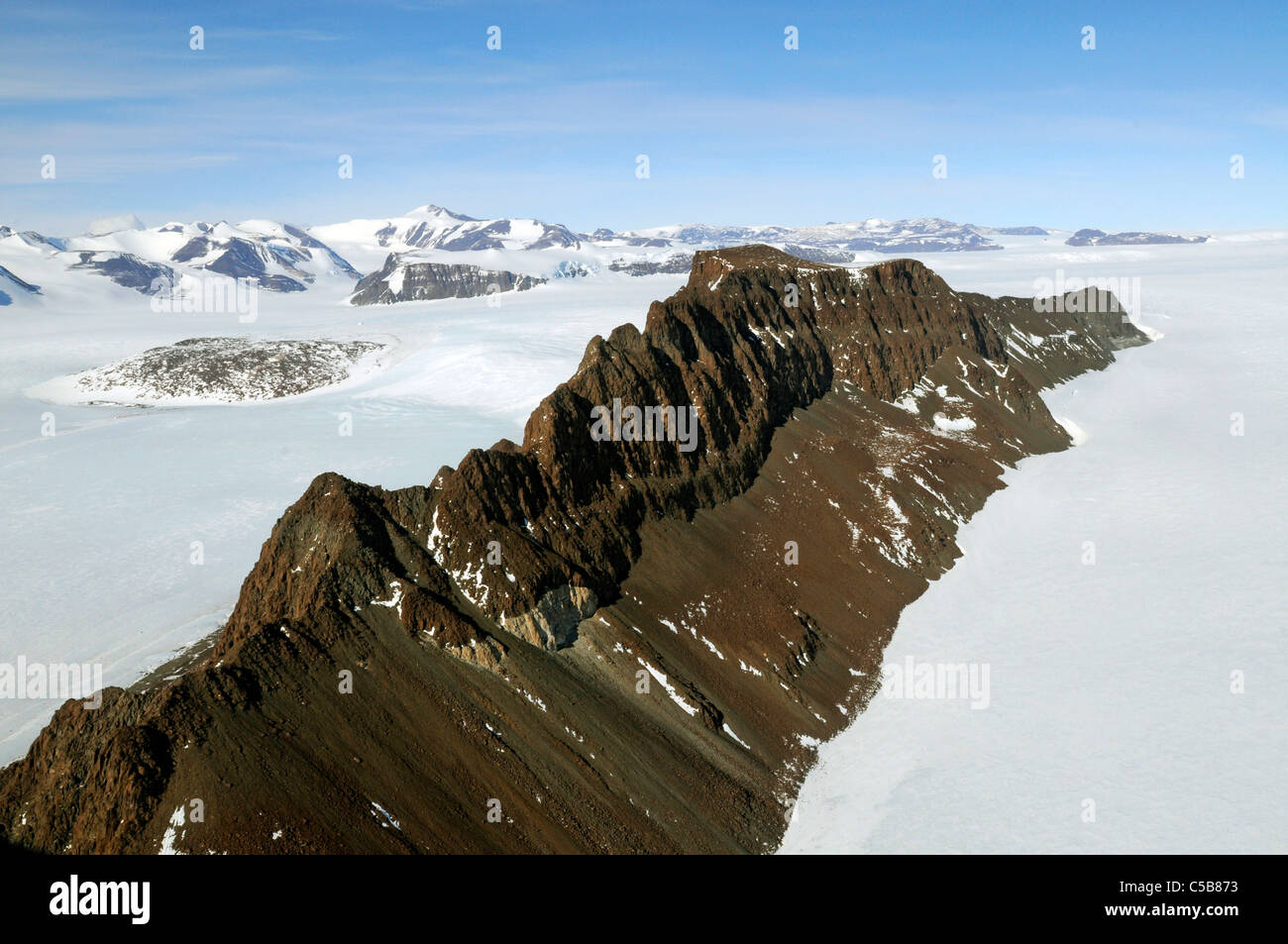 Pegtop montagna un razorback cresta erosa nel nord di McMurdo aride vallate Antartide Foto Stock