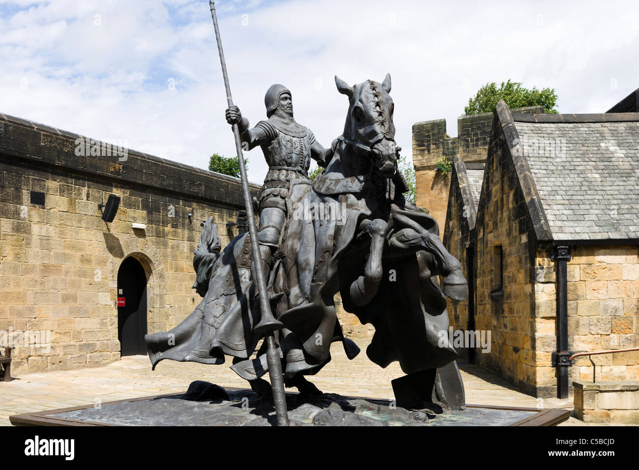 Statua di Harry Hotspur (Sir Henry Percy), Alnwick, Northumberland, North East England, Regno Unito Foto Stock