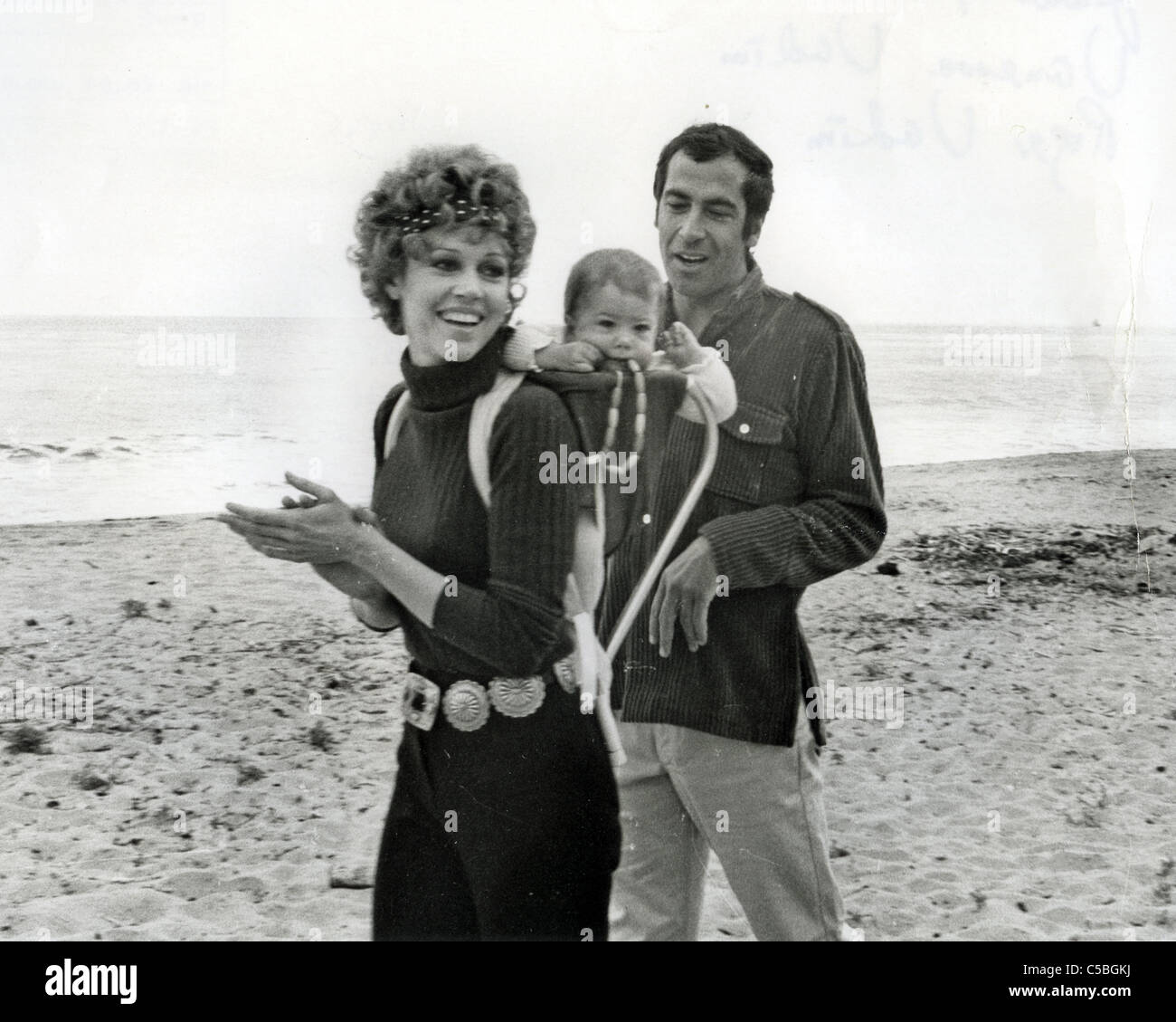 JANE FONDA porta figlia Vanessa con Roger Vadim circa 1970 Foto Stock