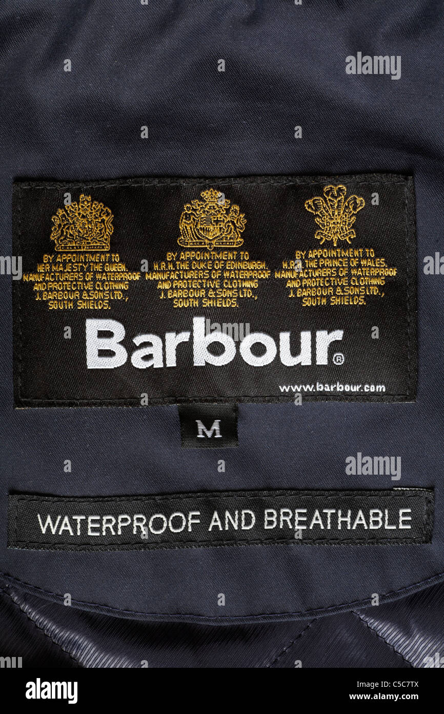 Etichettatura all'interno della giacca Barbour - impermeabile e traspirante  Foto stock - Alamy