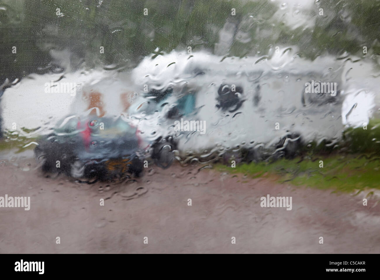 Piove su un campeggio; Mull; Scozia Foto Stock