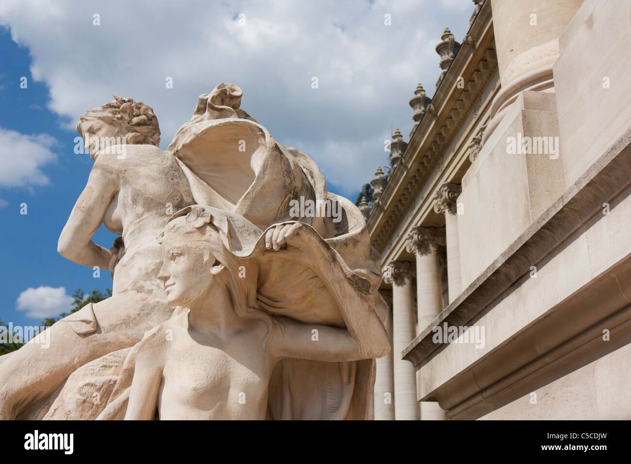 Statue, Petit Palais, Parigi, Francia Foto Stock