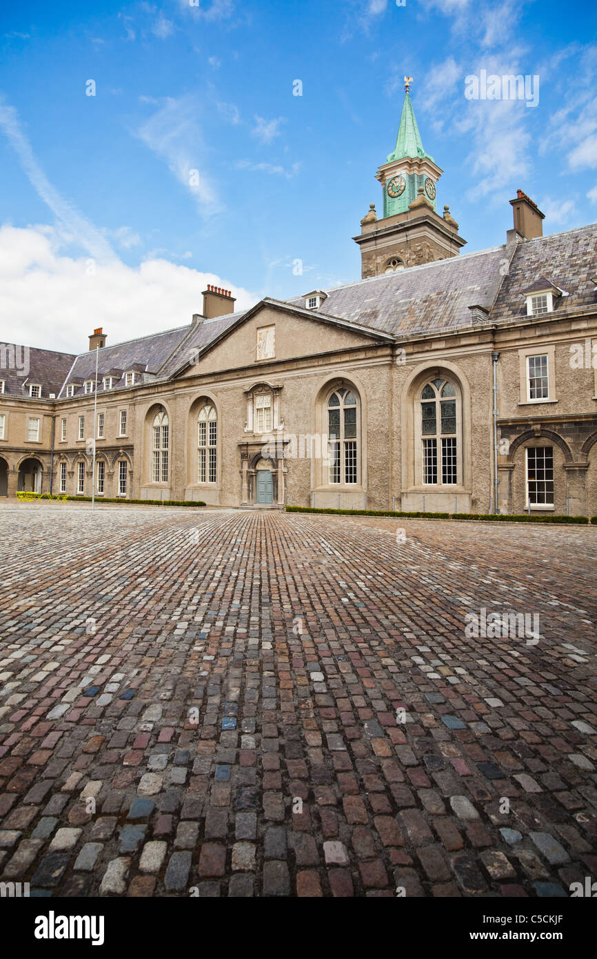 Vista del cortile interno al Museo Irlandese di Arte Moderna, Dublino, Irlanda. Foto Stock