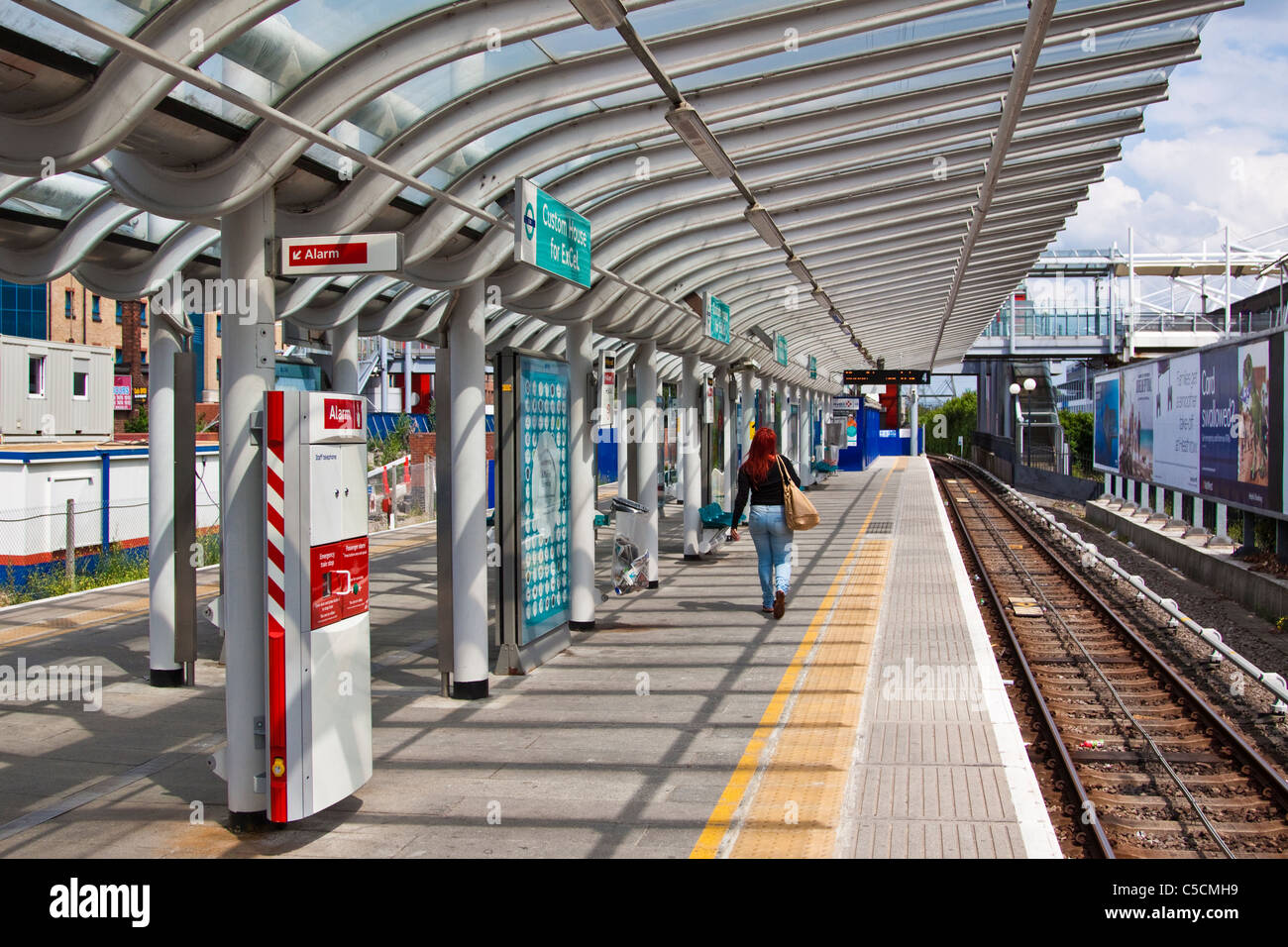 DLR Custom House Station platform Foto Stock