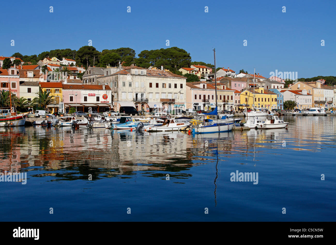 Mali Lošinj sull isola di Lussino nel Golfo di Quarnero, Croazia Foto Stock