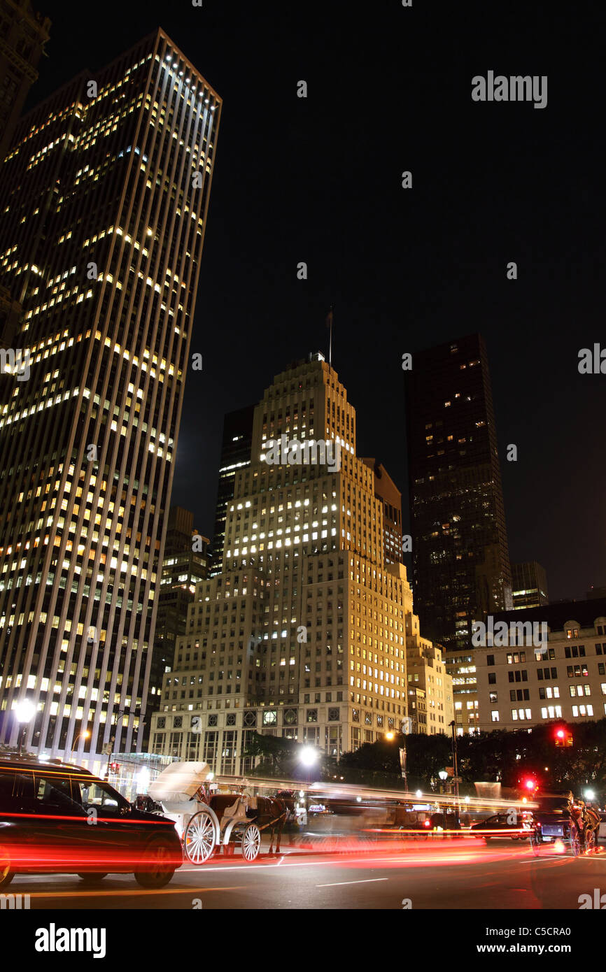 Midtown Manhattan skyline notturno, New York City Foto Stock