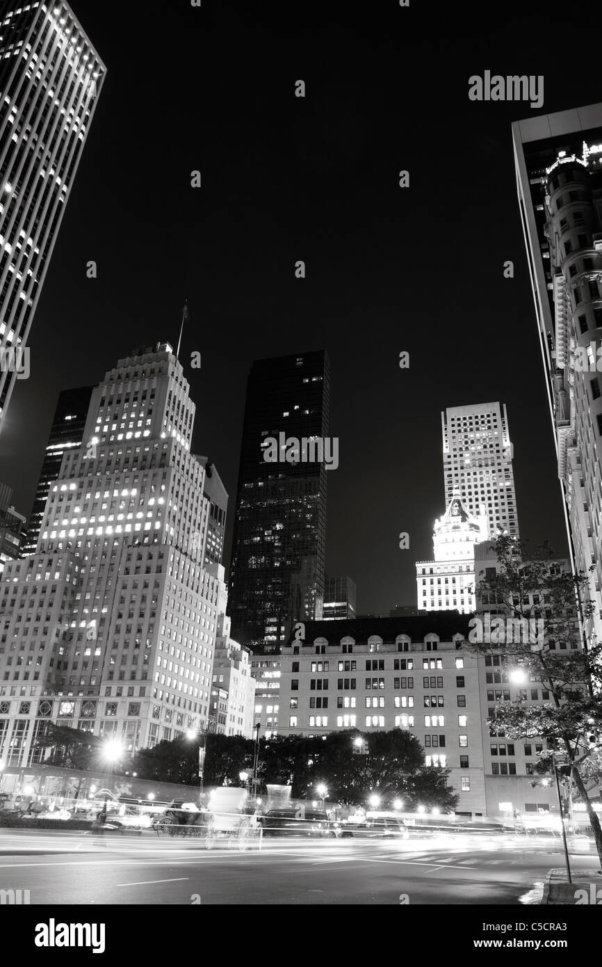 Midtown Manhattan skyline notturno, New York City Foto Stock
