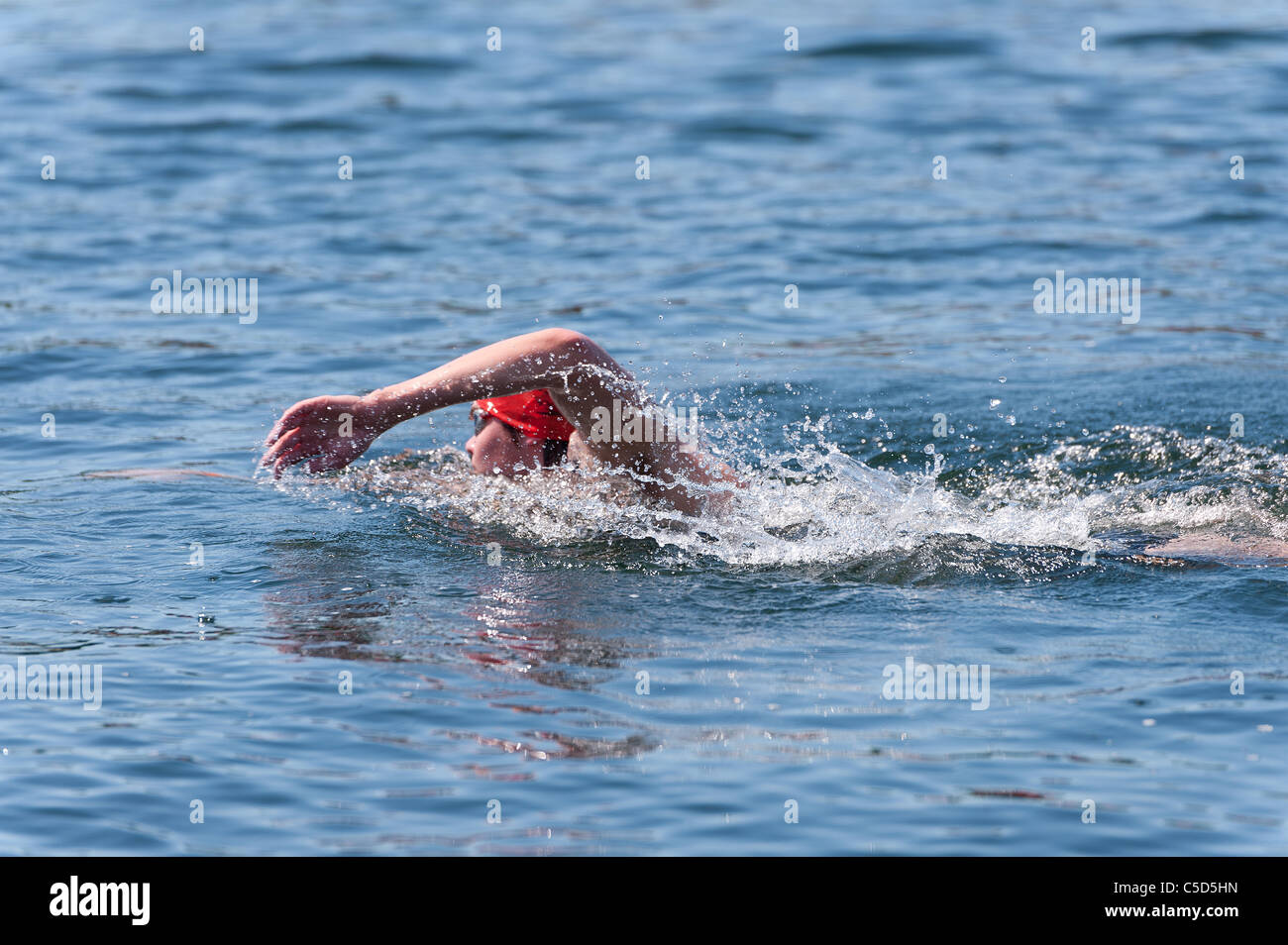 Piscina acqua aperto triathlon la gioventù Foto Stock