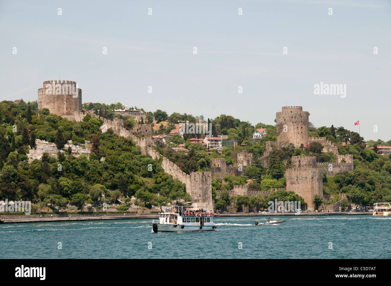 Rumelihisarı Rumelian Rumeli Castello è una fortezza Istanbul Turchia Unione parte del Bosforo sultan sultano ottomano Mehmed II Foto Stock