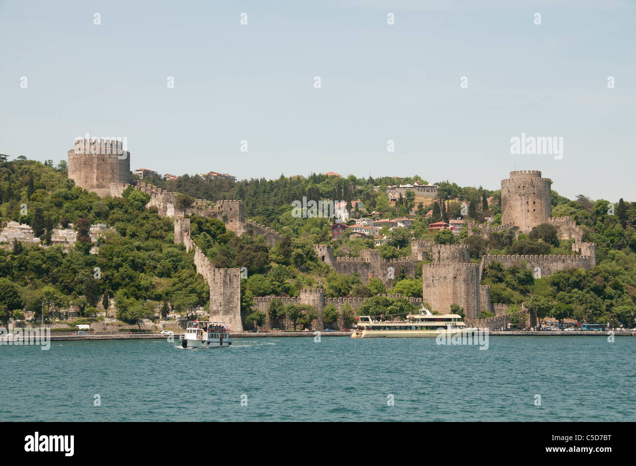 Rumelihisarı Rumelian Rumeli Castello è una fortezza Istanbul Turchia Unione parte del Bosforo sultan sultano ottomano Mehmed II Foto Stock